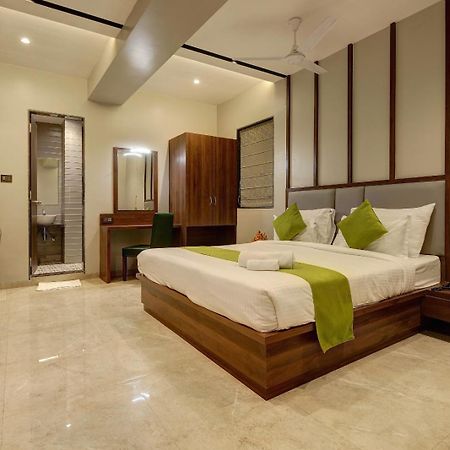 Magnus Fortune House Business Hotel , Magarpatta Mundhva Kültér fotó