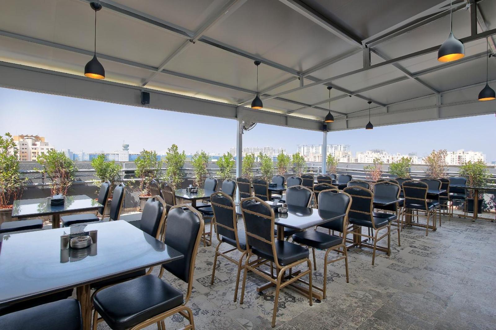 Magnus Fortune House Business Hotel , Magarpatta Mundhva Kültér fotó