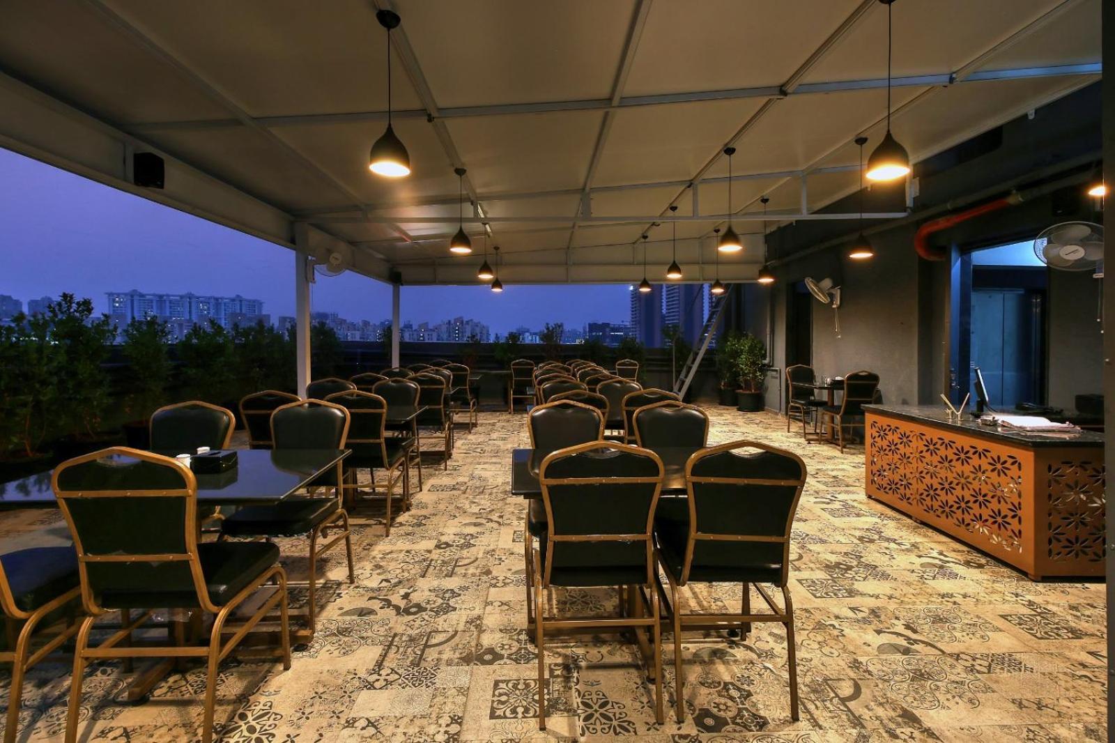 Magnus Fortune House Business Hotel , Magarpatta Mundhva Kültér fotó