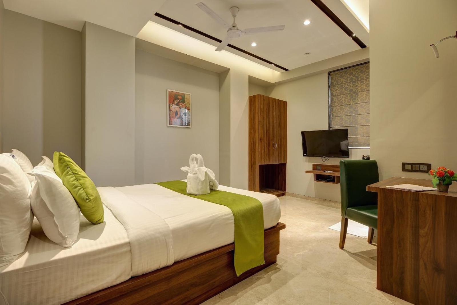 Magnus Fortune House Business Hotel , Magarpatta Mundhva Kültér fotó