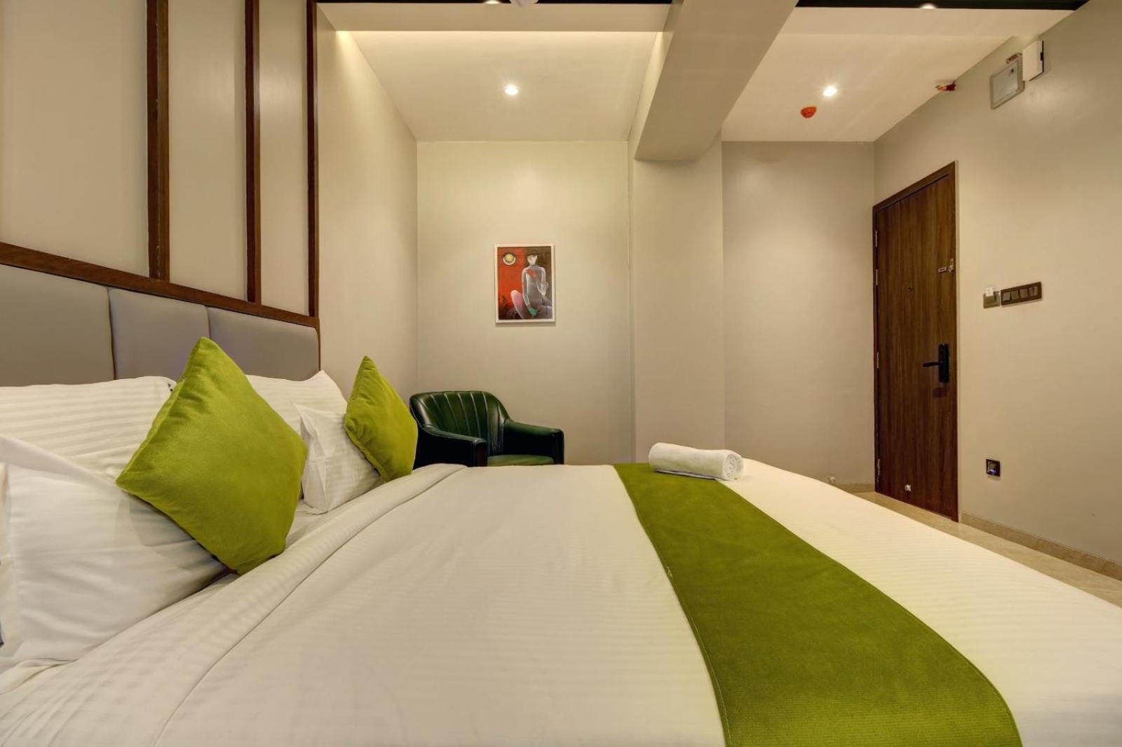 Magnus Fortune House Business Hotel , Magarpatta Mundhva Kültér fotó